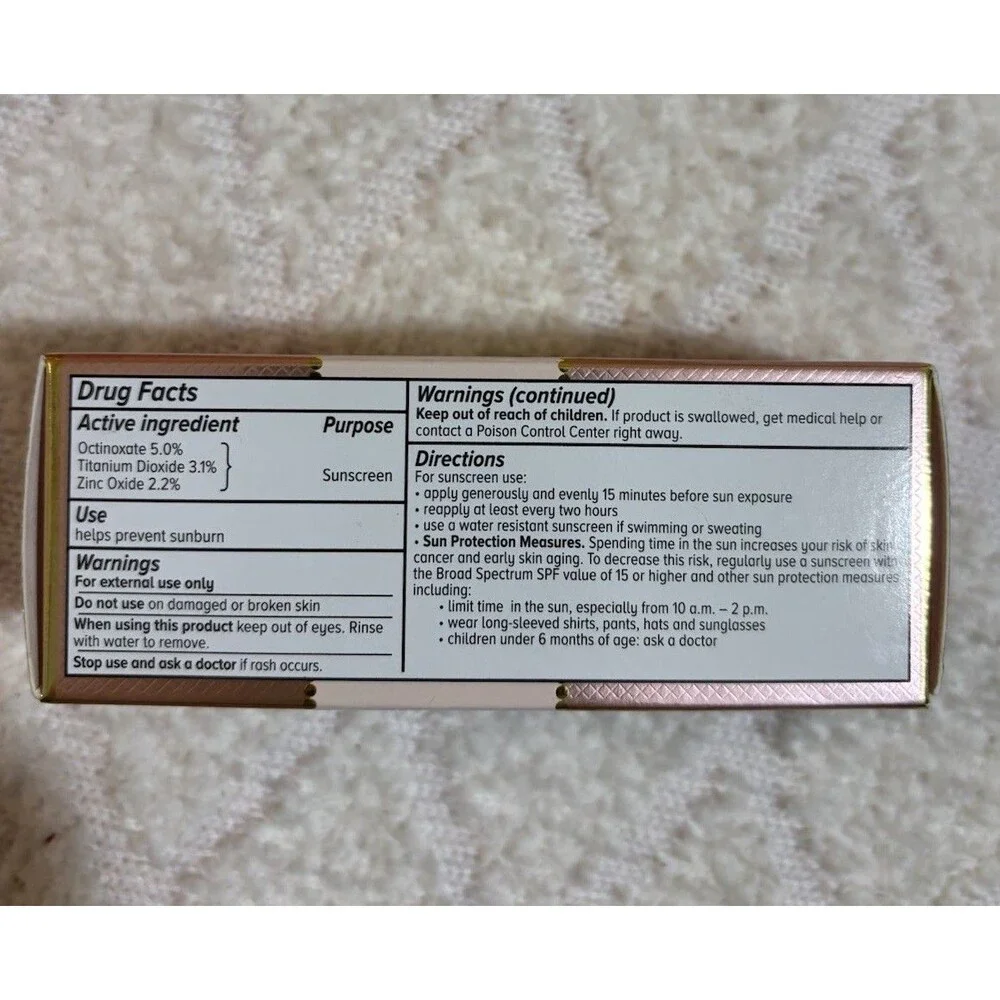Too Faced Born This Way Healthy Glow Moisturizing Skin Tint SPF 30 Cocoa